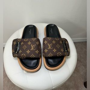 Louis Vuitton Pool Pillow Flat Comfort Mule